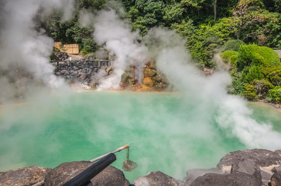Onsen japonés en invierno